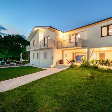 Villa Mima Pool Retreat *